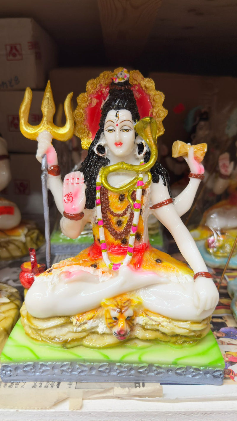 Shiv with Blessing hand