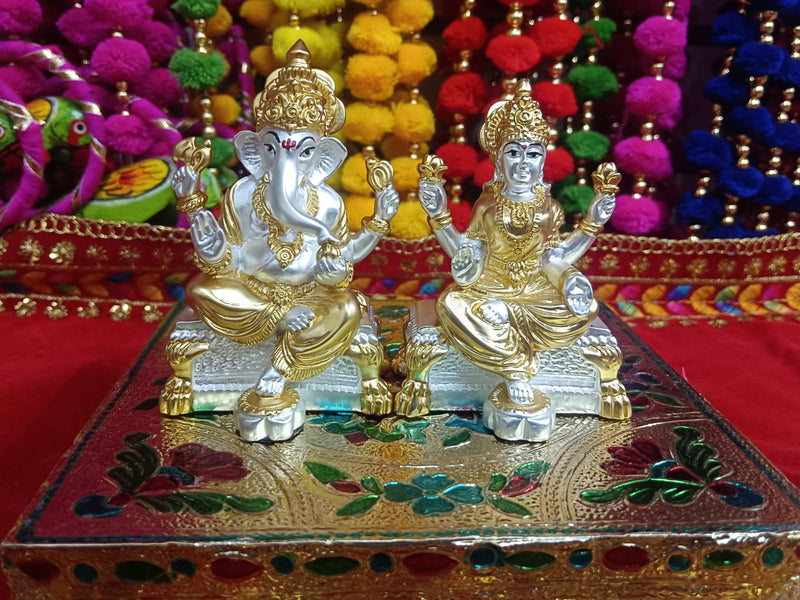 CHOWKI LAXMI GANESH-SET GOLD-9